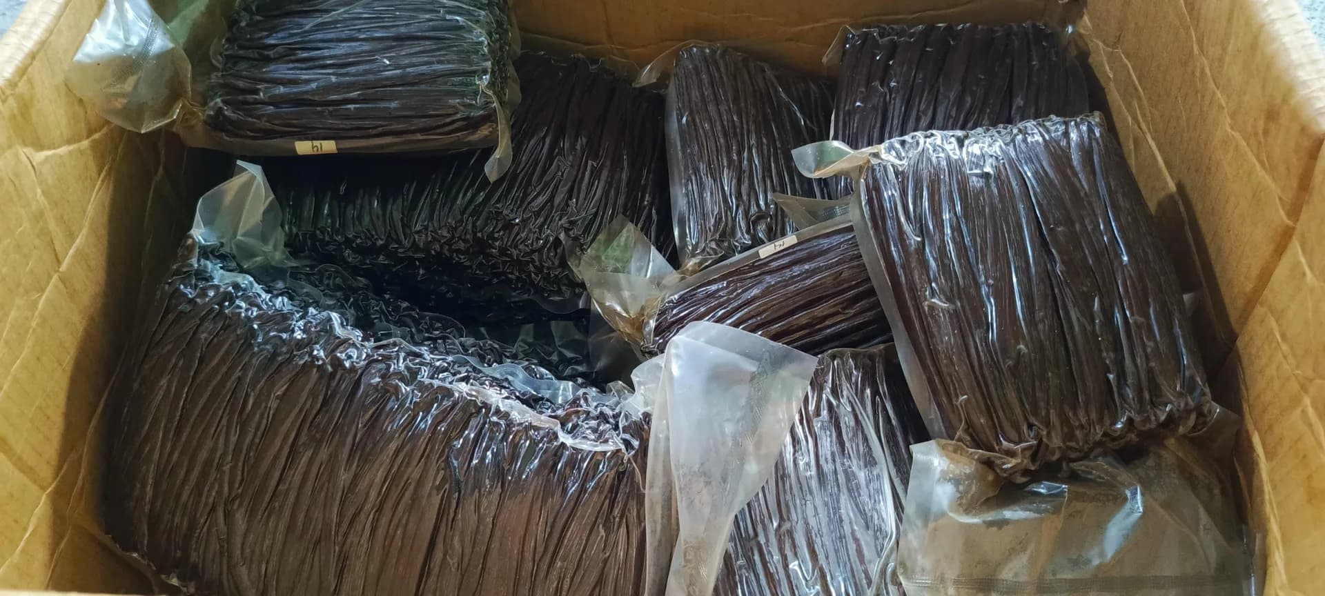 Quality Indonesian Coffee and Vanilla Export Products